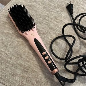 L’ange straightening brush